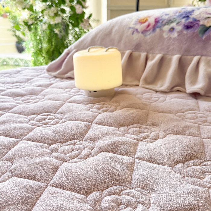 91家纺网 家纺一手货源 找家纺 （总）宜凡家纺 2025新款牛奶绒5D数码大板印花床裙四件套