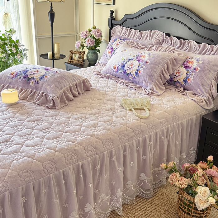 91家纺网 家纺一手货源 找家纺 （总）宜凡家纺 2025新款牛奶绒5D数码大板印花床裙四件套