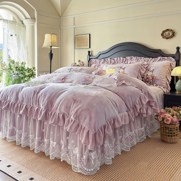 91家纺网 家纺一手货源 找家纺 （总）宜凡家纺 2025新款牛奶绒5D数码大板印花床裙四件套