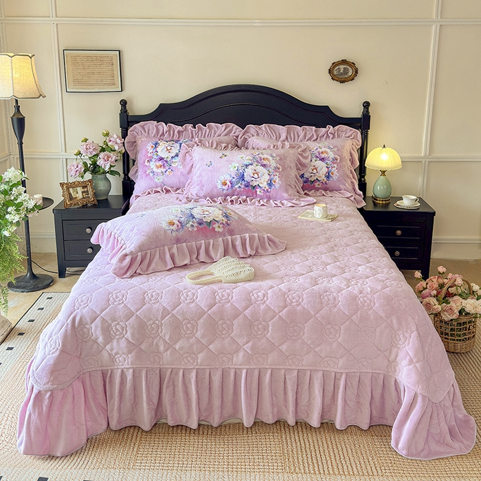 91家纺网 家纺一手货源 找家纺 （总）宜凡家纺 2025新款牛奶绒5D数码大板印花床盖四件套