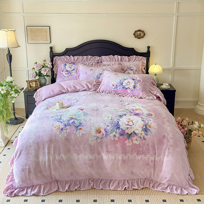 91家纺网 家纺一手货源 找家纺 （总）宜凡家纺 2025新款牛奶绒5D数码大板印花床盖四件套