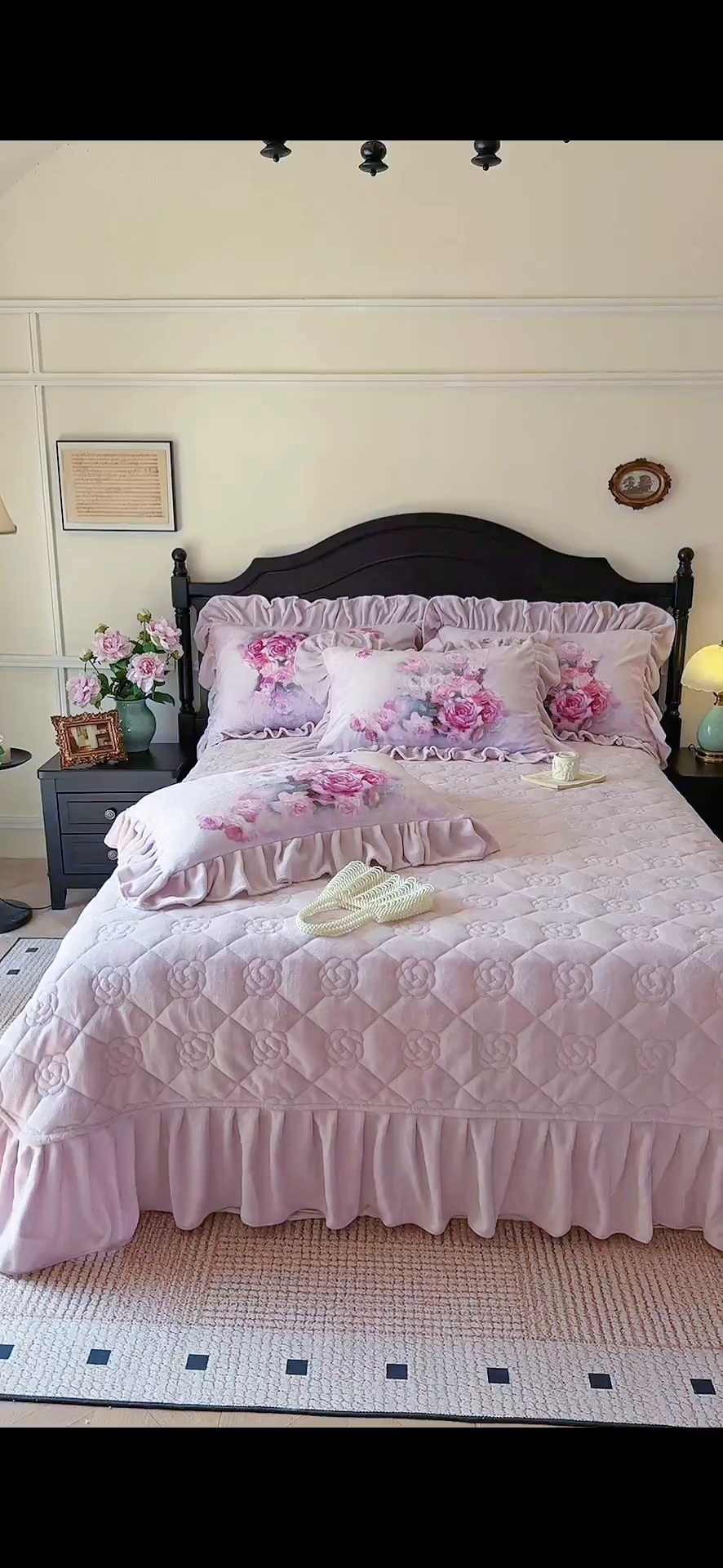 91家纺网 家纺一手货源 找家纺 宜凡家纺 2025新款牛奶绒5D数码大板印花床盖四件套 玫瑰庄园 紫