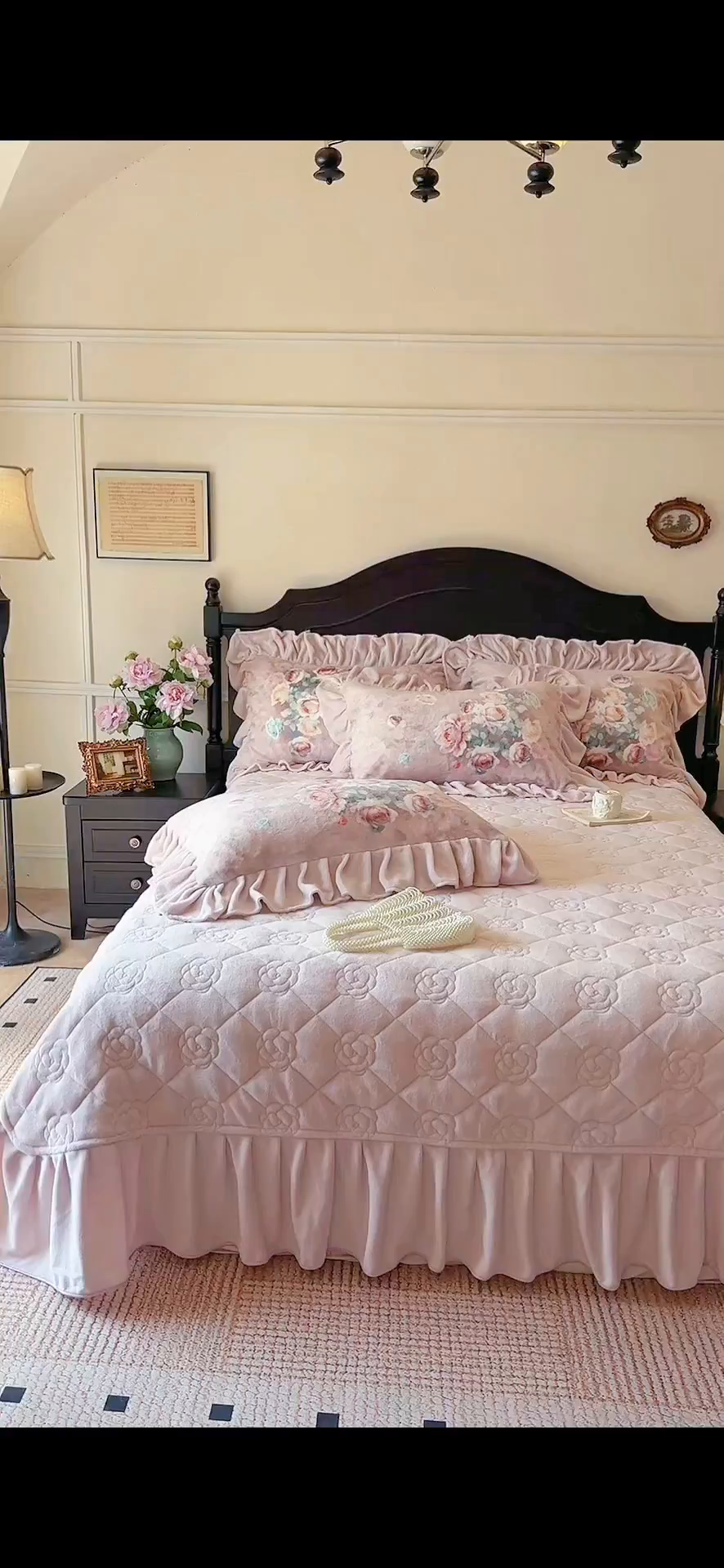 91家纺网 家纺一手货源 找家纺 宜凡家纺 2025新款牛奶绒5D数码大板印花床盖四件套 诺曼庄园 豆沙