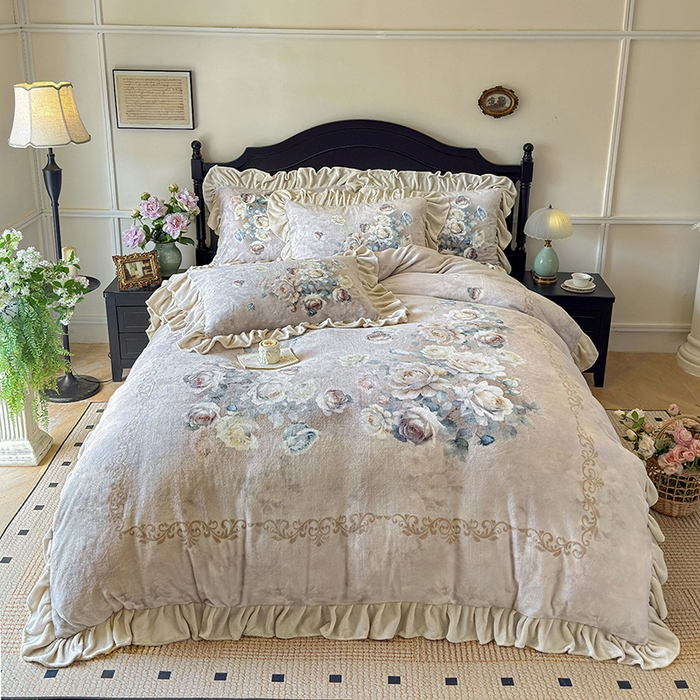 宜凡家纺 2025新款牛奶绒5D数码大板印花床盖四件套 诺曼庄园 驼色