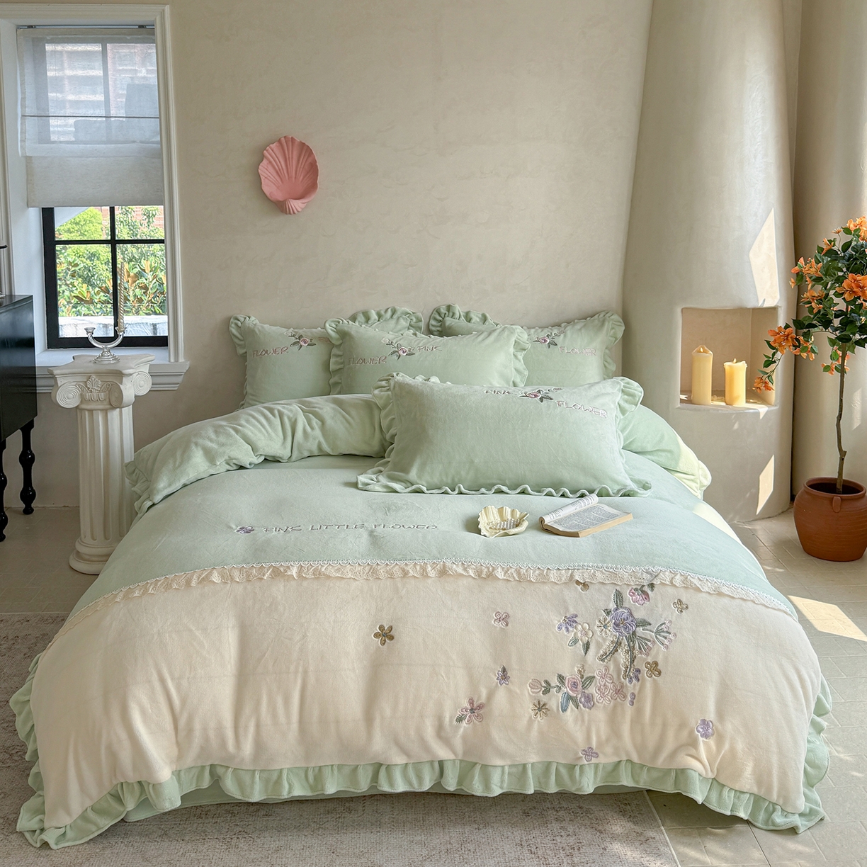 91家纺网 家纺一手货源 找家纺 可以家居  2025新款高克重全消光超细旦奶芙云绒四件套-玛利亚系列 新芽绿