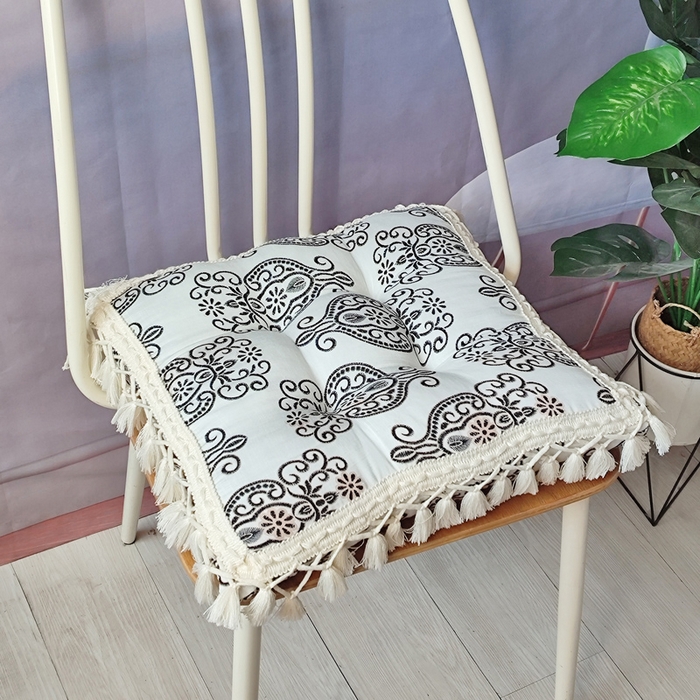 91家纺网 家纺一手货源 找家纺 （总）李帅家居 2025新款流苏坐垫花边吊穗靠垫抱枕定型沙发垫美式飘窗垫