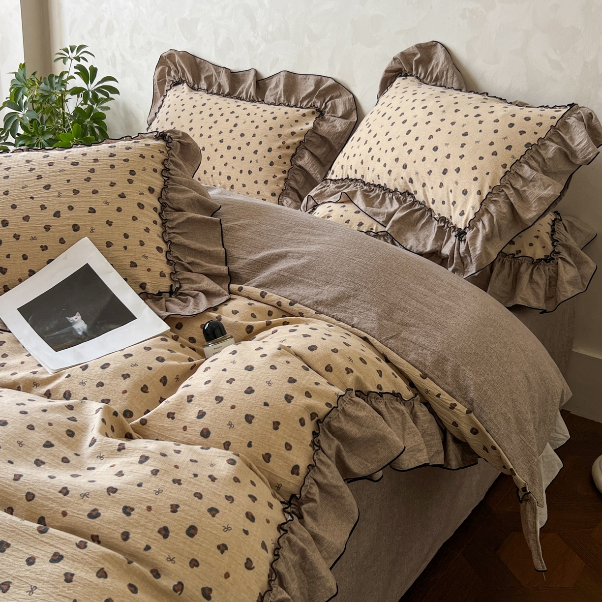 91家纺网 家纺一手货源 找家纺 柔享家（原芷澜家纺） 2025新款秋冬新品A类高克重亚麻复古风原麻棉麻系列四件套 愫影