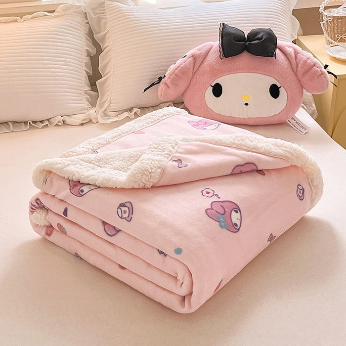 91家纺网 家纺一手货源 找家纺 葡萄家 2025新款A类三丽鸥正版授权少女可爱卡通加厚牛奶绒羊羔绒多功能四季毛毯毯子 绒毛毯-MT三丽鸥草莓美乐蒂