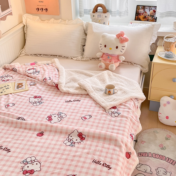 91家纺网 家纺一手货源 找家纺 葡萄家 2025新款A类三丽鸥正版授权少女可爱卡通加厚牛奶绒羊羔绒多功能四季毛毯毯子 绒毛毯-MT三丽鸥粉格牛奶KT