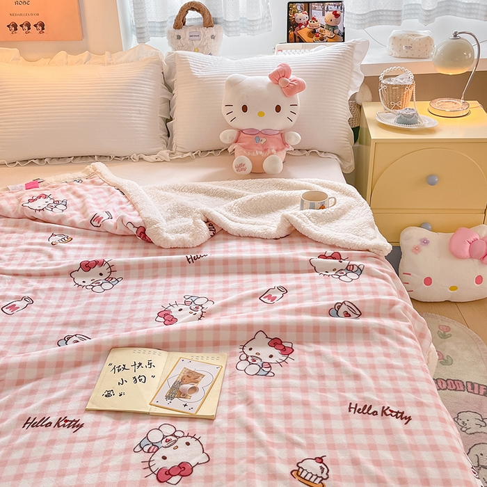 91家纺网 家纺一手货源 找家纺 葡萄家 2025新款A类三丽鸥正版授权少女可爱卡通加厚牛奶绒羊羔绒多功能四季毛毯毯子 绒毛毯-MT三丽鸥粉格牛奶KT