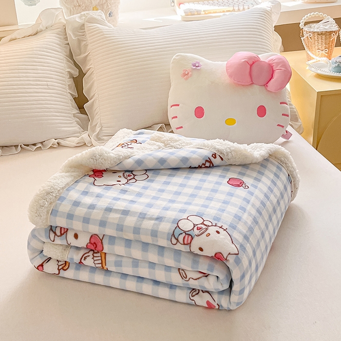 91家纺网 家纺一手货源 找家纺 葡萄家 2025新款A类三丽鸥正版授权少女可爱卡通加厚牛奶绒羊羔绒多功能四季毛毯毯子 绒毛毯-MT三丽鸥蓝格牛奶KT