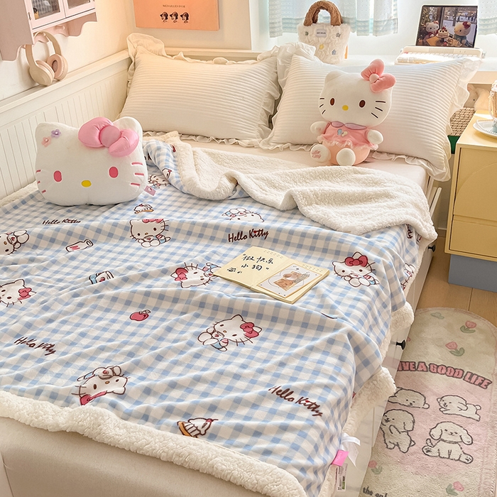 91家纺网 家纺一手货源 找家纺 葡萄家 2025新款A类三丽鸥正版授权少女可爱卡通加厚牛奶绒羊羔绒多功能四季毛毯毯子 绒毛毯-MT三丽鸥蓝格牛奶KT