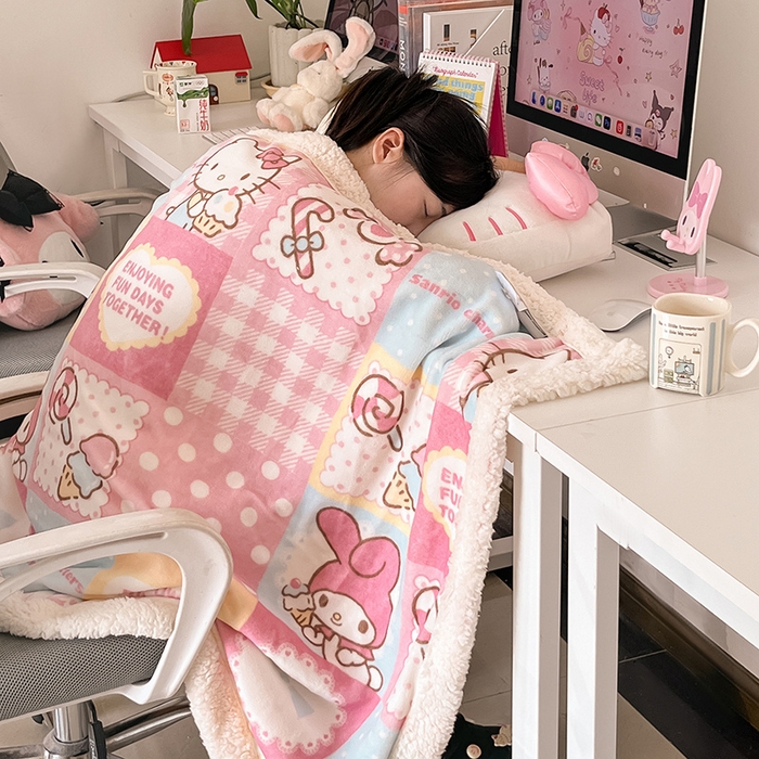 91家纺网 家纺一手货源 找家纺 葡萄家 2025新款A类三丽鸥正版授权少女可爱卡通加厚牛奶绒羊羔绒多功能四季毛毯毯子 绒毛毯-MT三丽鸥糖果甜心