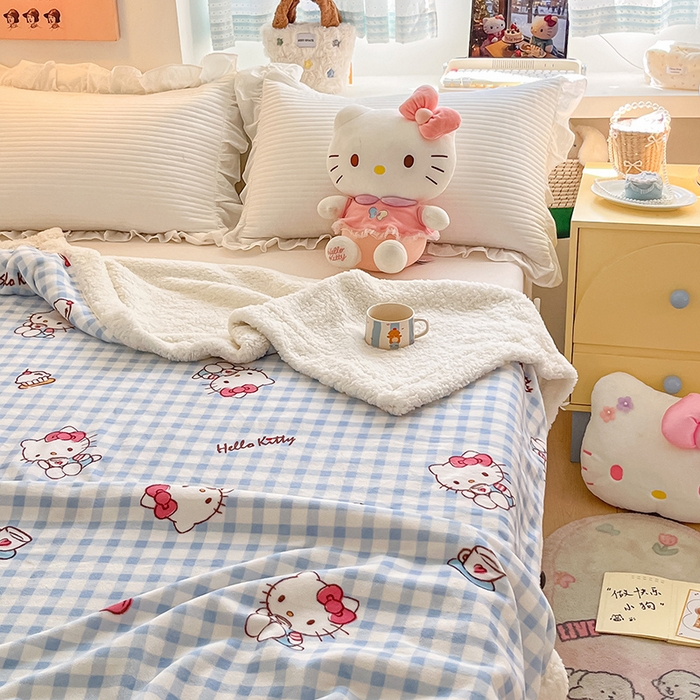 91家纺网 家纺一手货源 找家纺 葡萄家 2025新款A类三丽鸥正版授权少女可爱卡通加厚牛奶绒羊羔绒多功能四季毛毯毯子 绒毛毯-MT三丽鸥蓝格牛奶KT