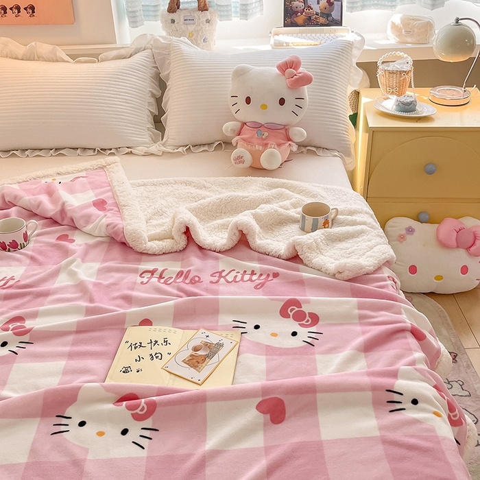 91家纺网 家纺一手货源 找家纺 葡萄家 2025新款A类三丽鸥正版授权少女可爱卡通加厚牛奶绒羊羔绒多功能四季毛毯毯子 绒毛毯-MT三丽鸥粉格爱心KT