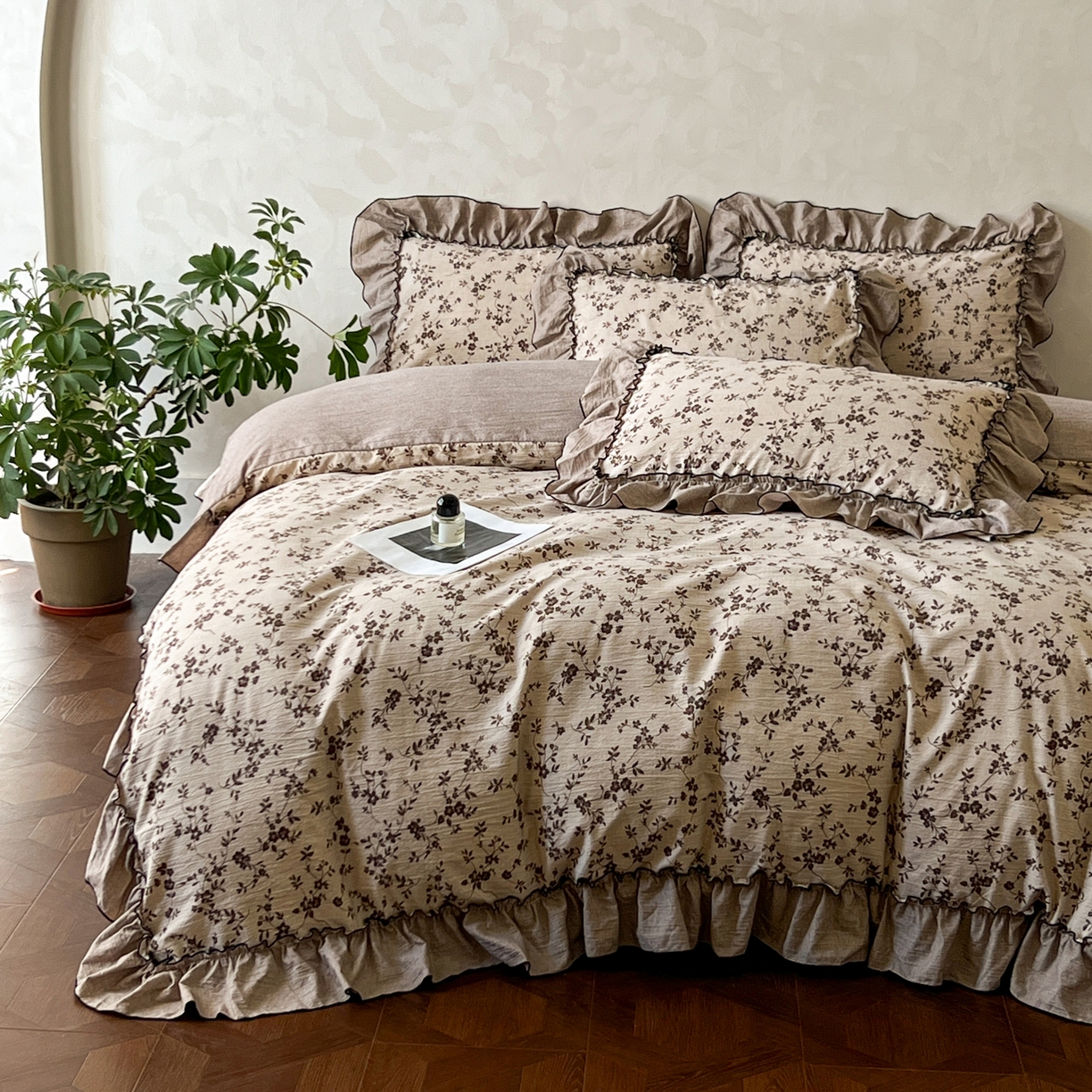 91家纺网 家纺一手货源 找家纺 柔享家（原芷澜家纺） 2025新款秋冬新品A类高克重亚麻复古风原麻棉麻系列四件套 鸢语