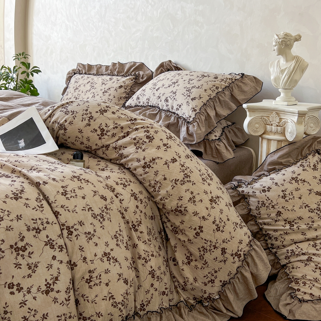 91家纺网 家纺一手货源 找家纺 柔享家（原芷澜家纺） 2025新款秋冬新品A类高克重亚麻复古风原麻棉麻系列四件套 鸢语