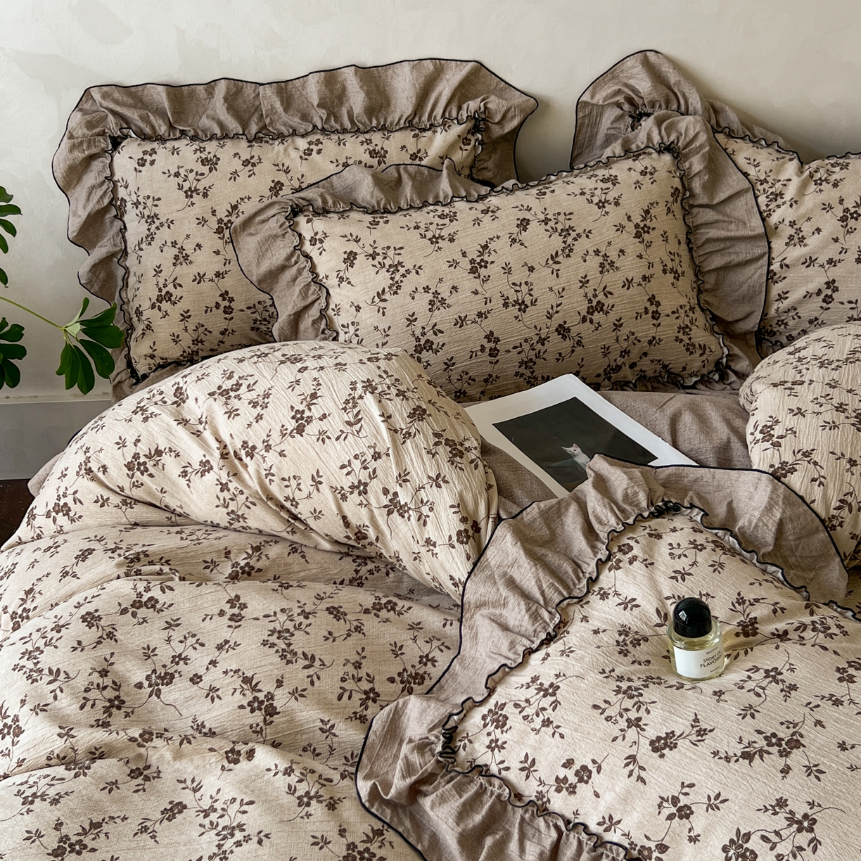 91家纺网 家纺一手货源 找家纺 柔享家（原芷澜家纺） 2025新款秋冬新品A类高克重亚麻复古风原麻棉麻系列四件套 鸢语