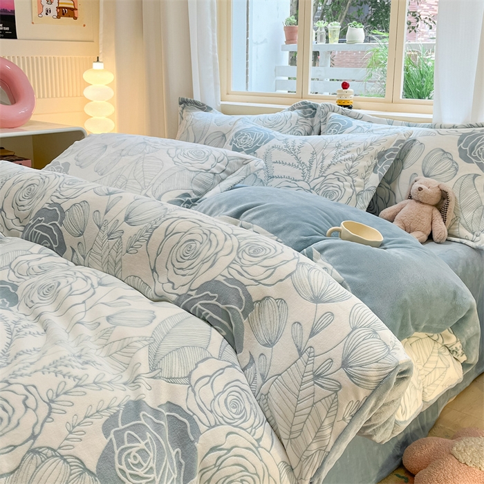 91家纺网 家纺一手货源 找家纺 名兮家居 2025新款立体加厚雕花绒单被套 朵美-蓝