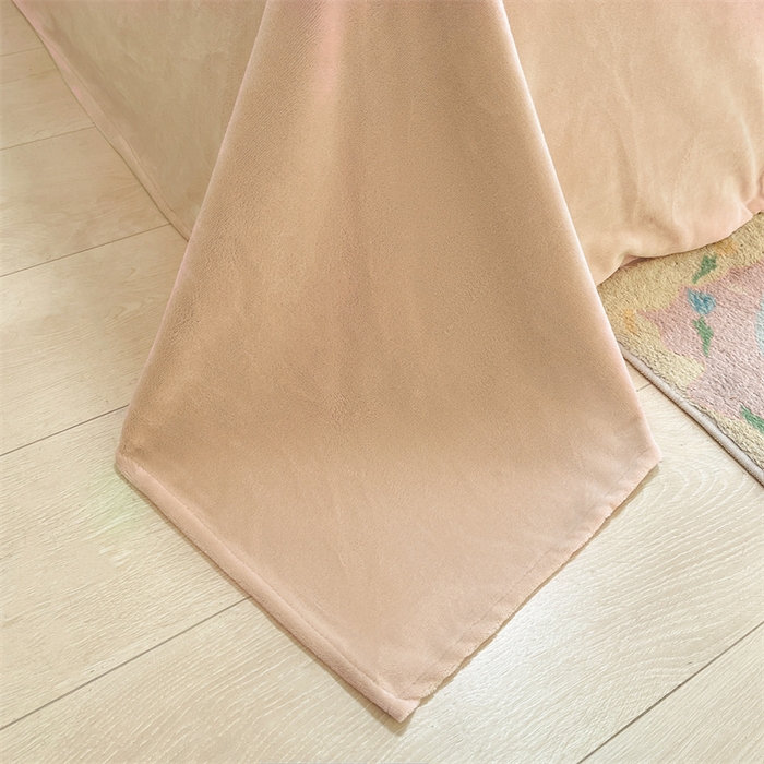 91家纺网 家纺一手货源 找家纺 名兮家居 2025新款立体加厚雕花绒单被套 千叶-咖