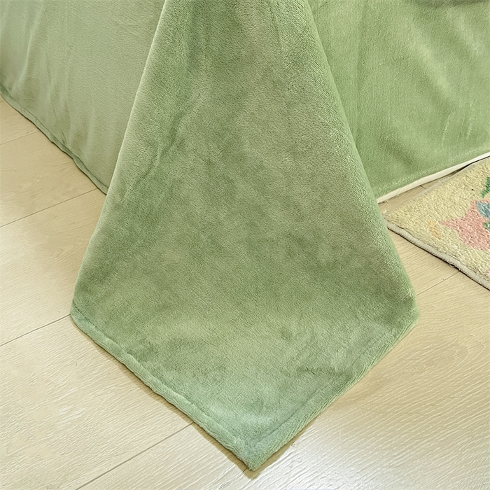 91家纺网 家纺一手货源 找家纺 名兮家居 2025新款立体加厚雕花绒单被套 千叶-绿