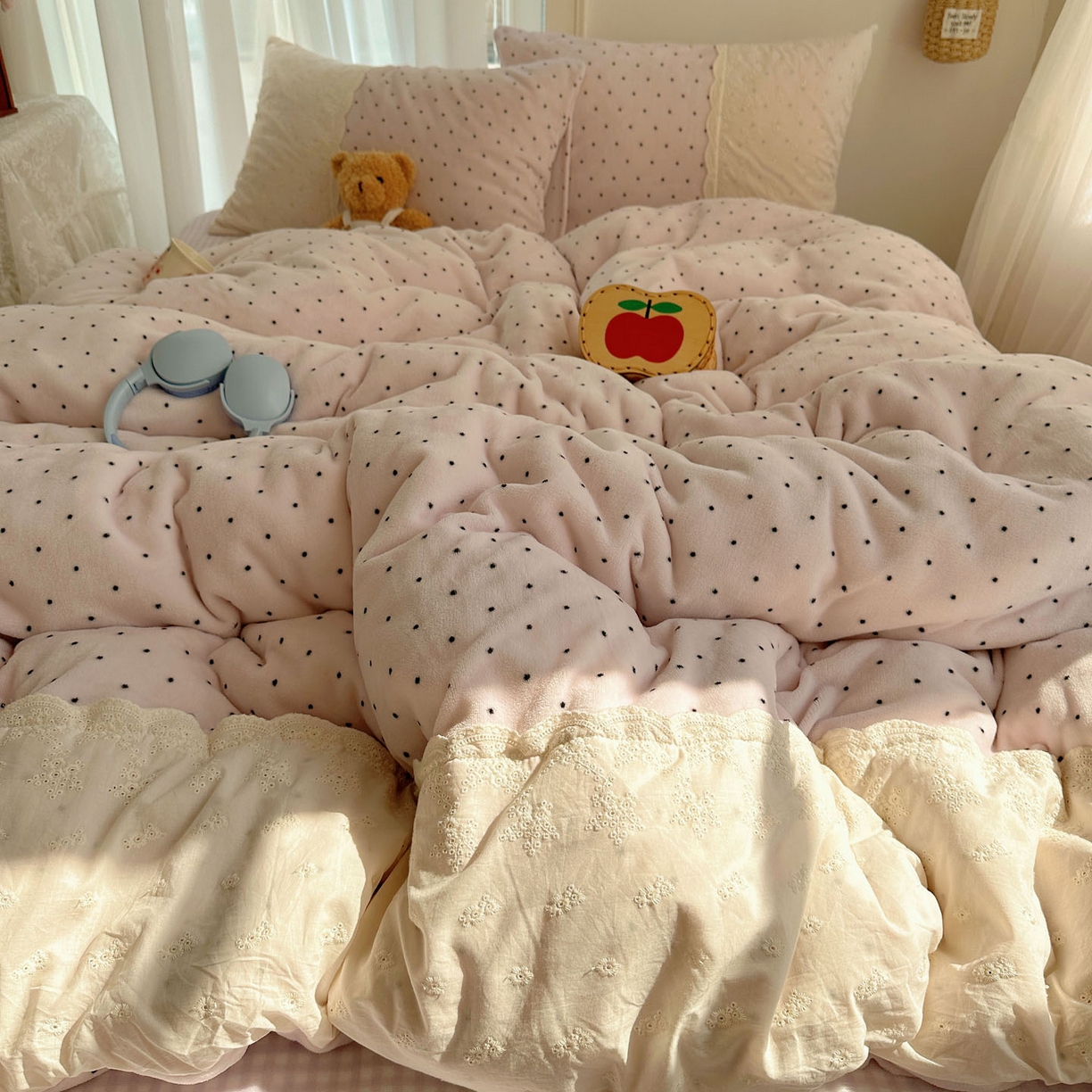 91家纺网 家纺一手货源 找家纺 （总）瑞莱 2025年秋冬新款全棉花边牛奶绒四件套