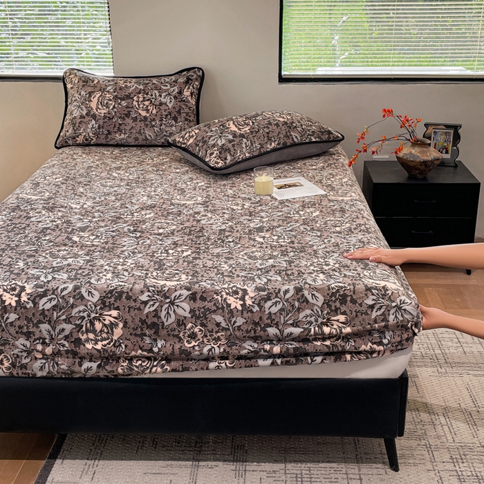 库里梦家纺 2025网红直播热款美拉德加厚3D雕花牛奶绒床笠 富贵繁花-棕