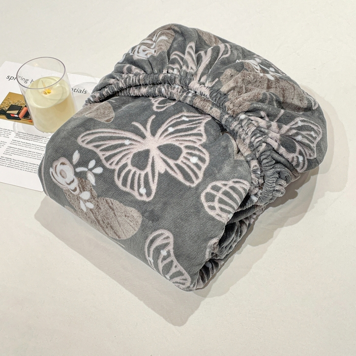 91家纺网 家纺一手货源 找家纺 库里梦家纺 2025网红直播热款美拉德加厚3D雕花牛奶绒床笠 蝶影漫舞