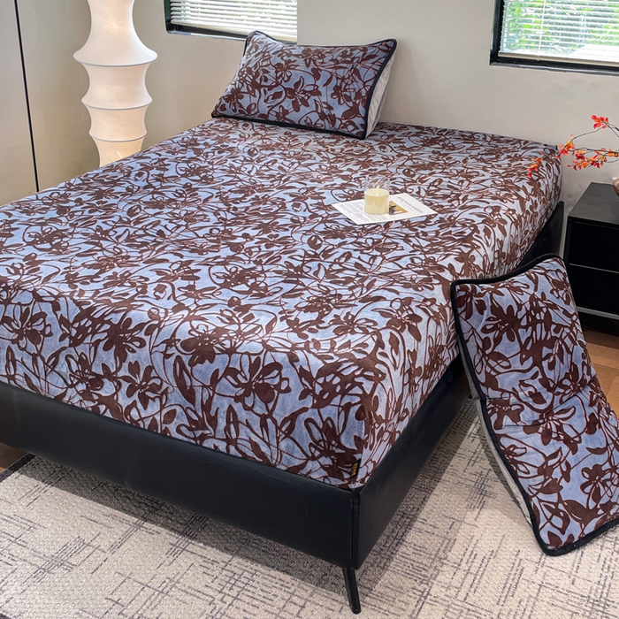 91家纺网 家纺一手货源 找家纺 （总）库里梦家纺 2025网红直播热款美拉德加厚3D雕花牛奶绒床笠