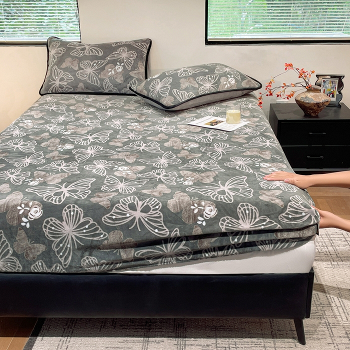 库里梦家纺 2025网红直播热款美拉德加厚3D雕花牛奶绒床笠 蝶影漫舞