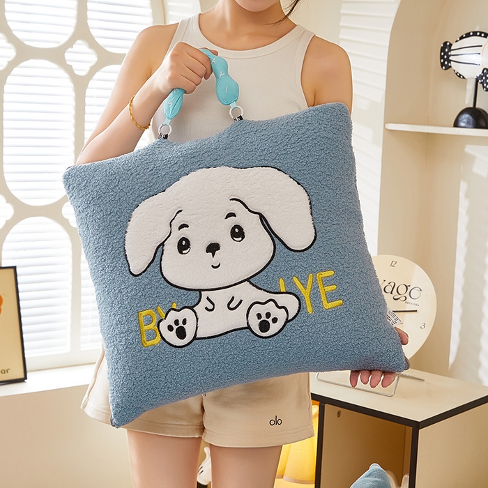 91家纺网 家纺一手货源 找家纺 （总）伊可爱 2025新款秋冬泰迪绒卡通贴布绣提手抱枕被-嘟嘟