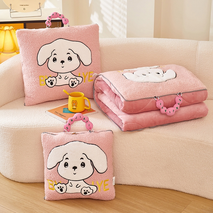 伊可爱 2025新款秋冬泰迪绒卡通贴布绣提手抱枕被-嘟嘟 嘟嘟-甜蜜粉