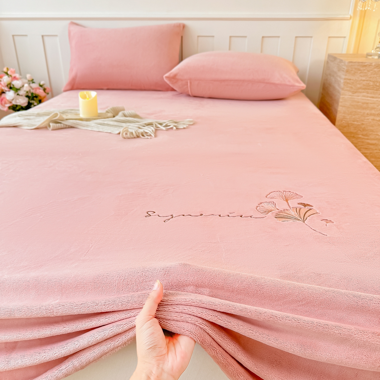 芙绣家纺 2025新款牛奶绒刺绣床单 薄荷粉