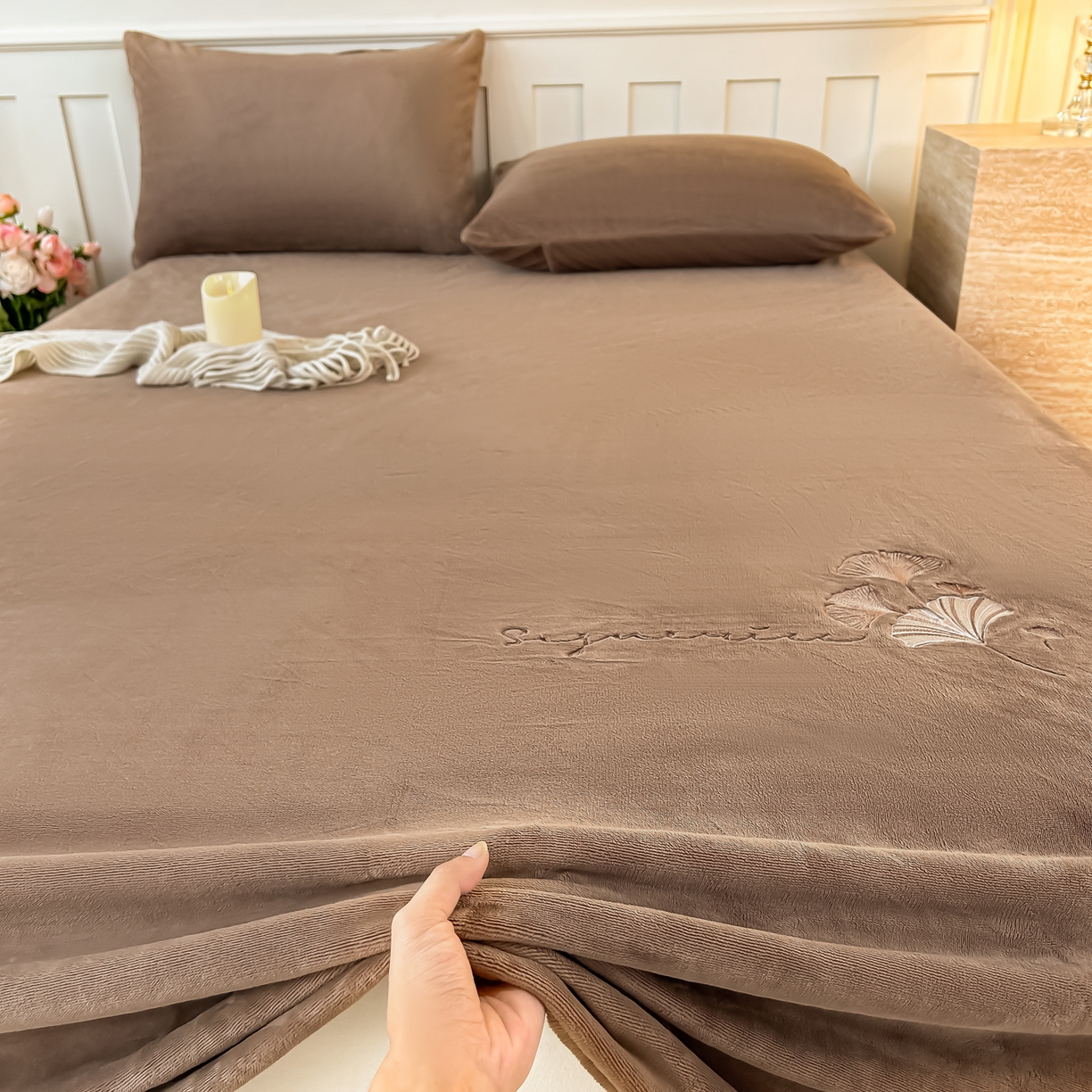 芙绣家纺 2025新款牛奶绒刺绣床单 摩卡棕