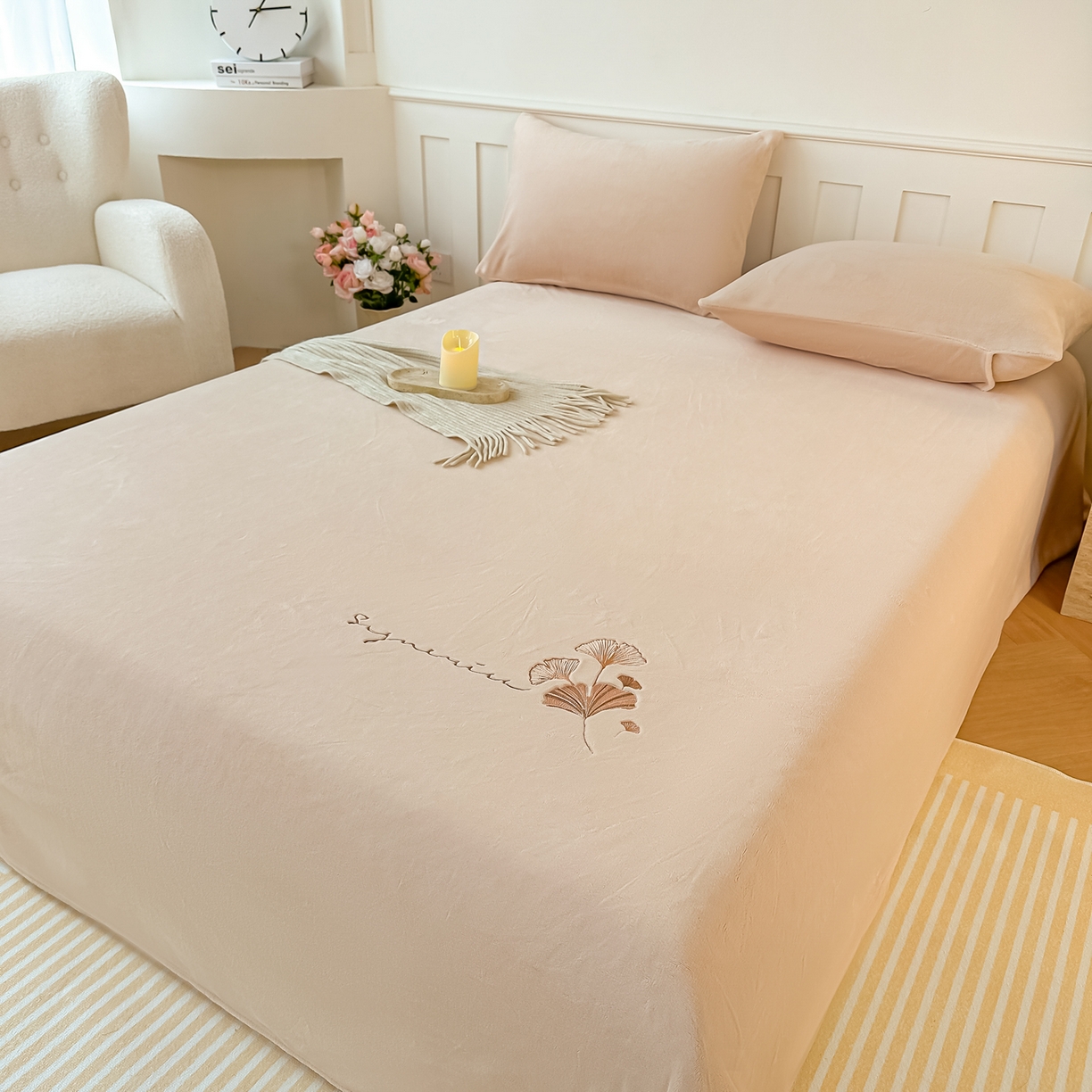 91家纺网 家纺一手货源 找家纺 芙绣家纺 2025新款牛奶绒刺绣床单 香槟