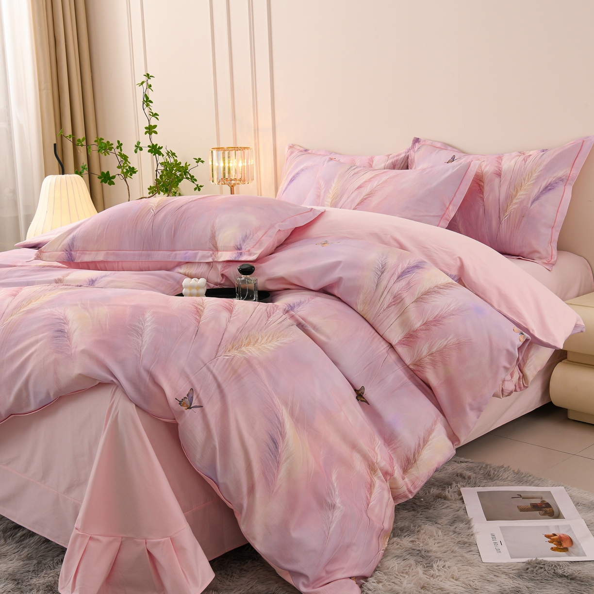 91家纺网 家纺一手货源 找家纺 润淳家居 2025新款全棉生态磨毛数码印花四件套 岸边蝴蝶 紫