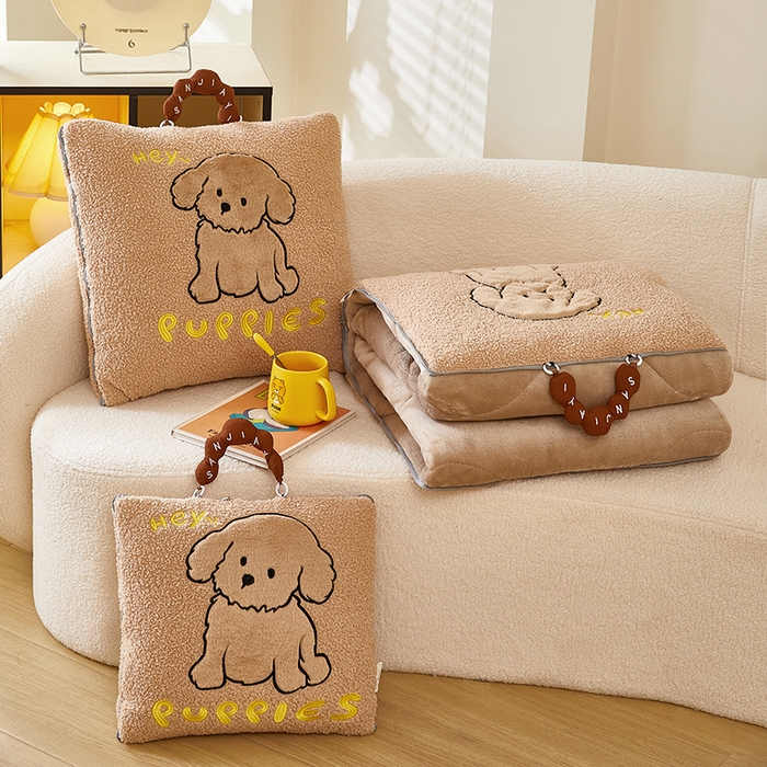 伊可爱2025新款秋冬泰迪绒卡通贴布绣提手抱枕被-贝宝 贝宝-浅卡其