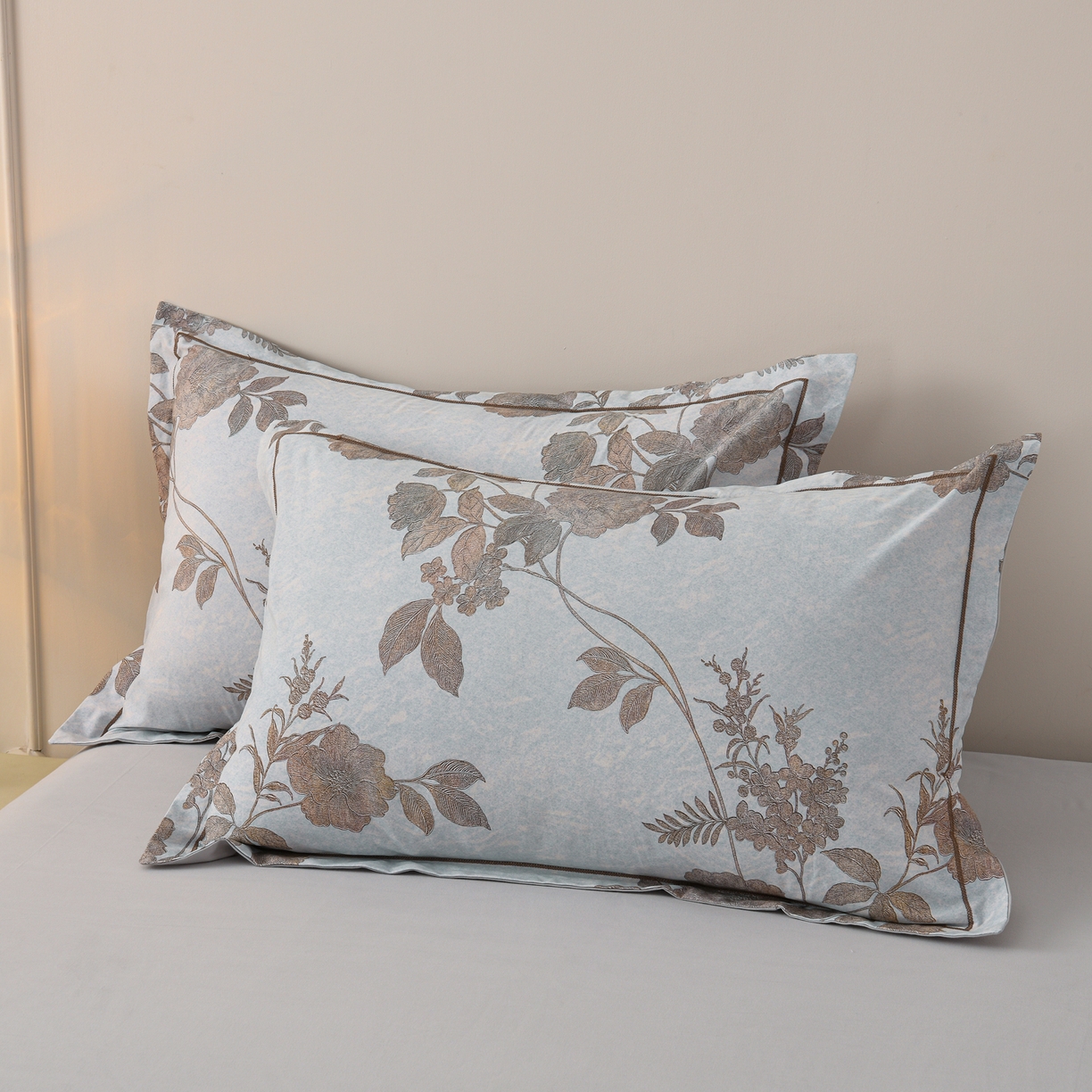 91家纺网 家纺一手货源 找家纺 润淳家居 2025新款全棉生态磨毛数码印花四件套 茉婉 灰绿