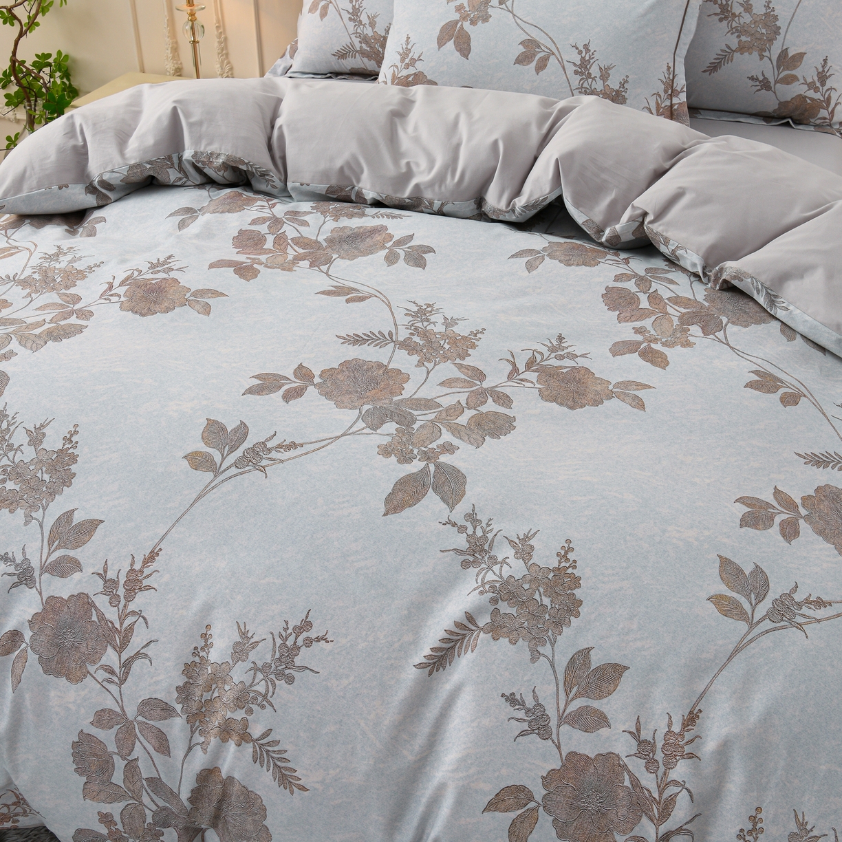 91家纺网 家纺一手货源 找家纺 润淳家居 2025新款全棉生态磨毛数码印花四件套 茉婉 灰绿