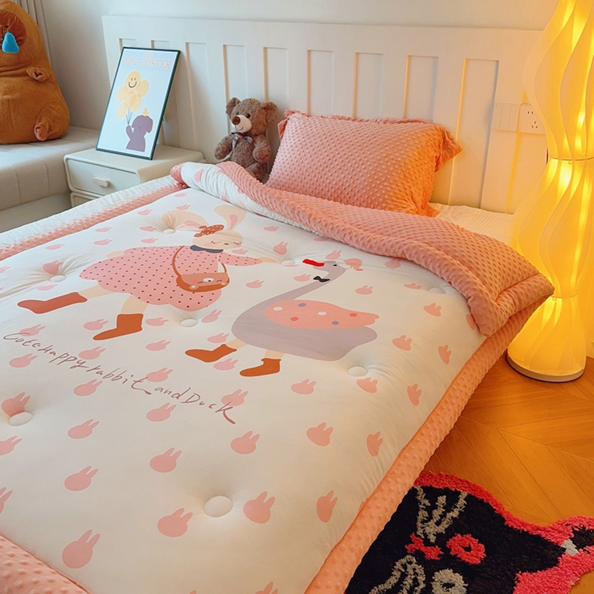 91家纺网 家纺一手货源 找家纺 兜米家居 2025新款针织棉专版数码印花豆豆绒被被子被芯 可爱兔兔