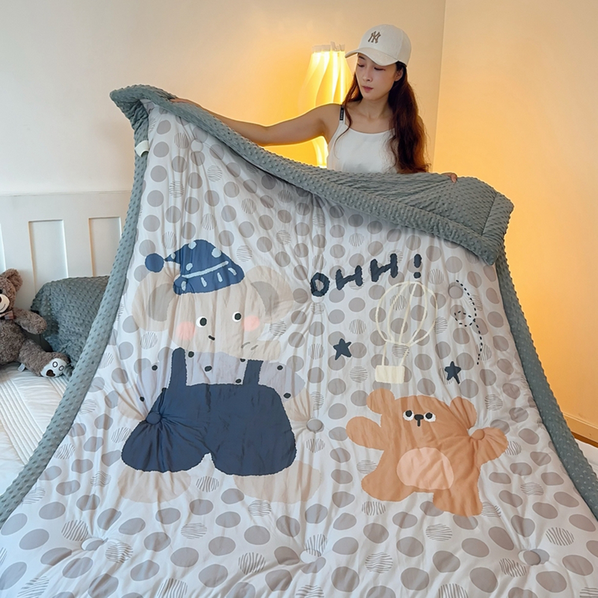 91家纺网 家纺一手货源 找家纺 兜米家居 2025新款针织棉专版数码印花豆豆绒被被子被芯 蓝帽小象