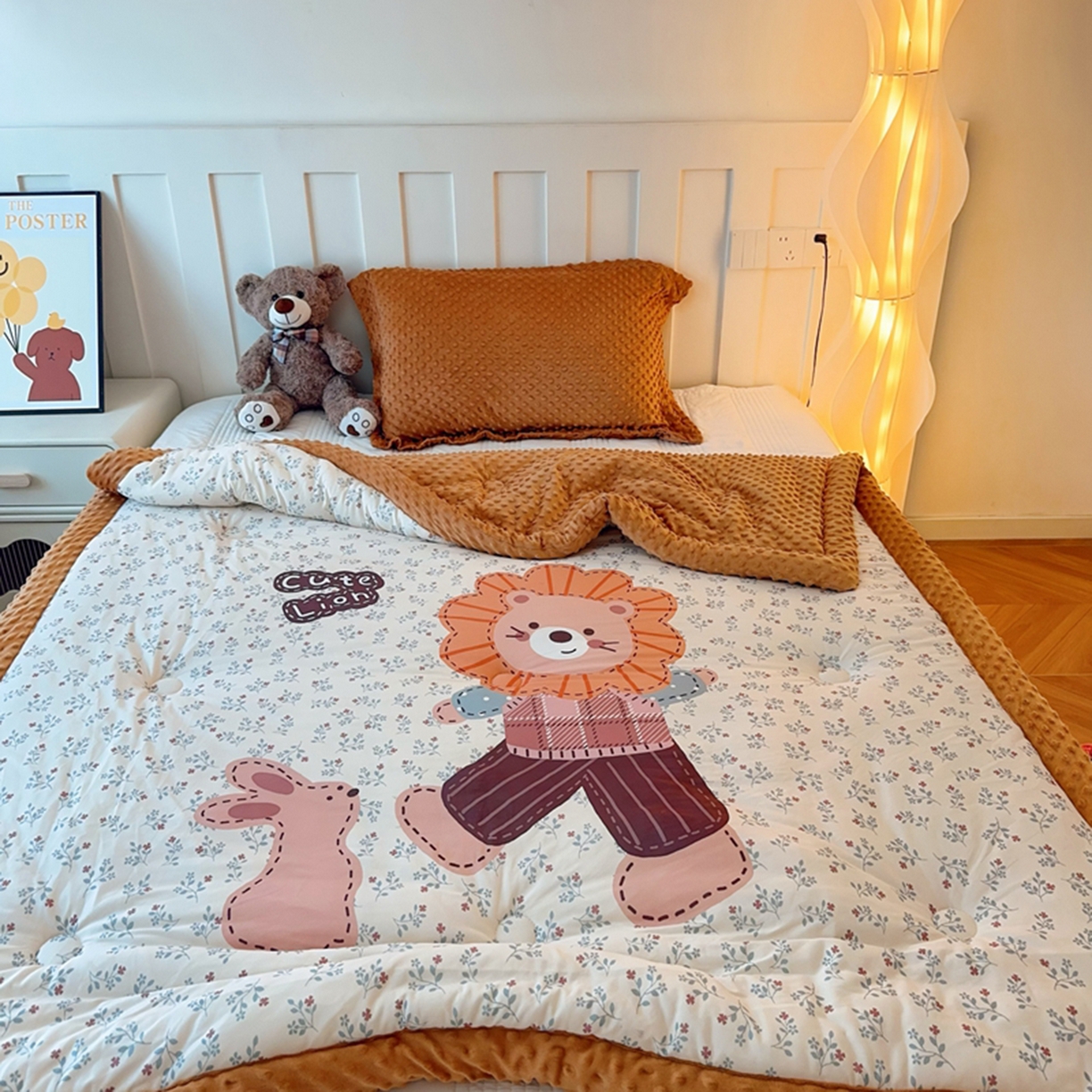 91家纺网 家纺一手货源 找家纺 兜米家居 2025新款针织棉专版数码印花豆豆绒被被子被芯 小狮子