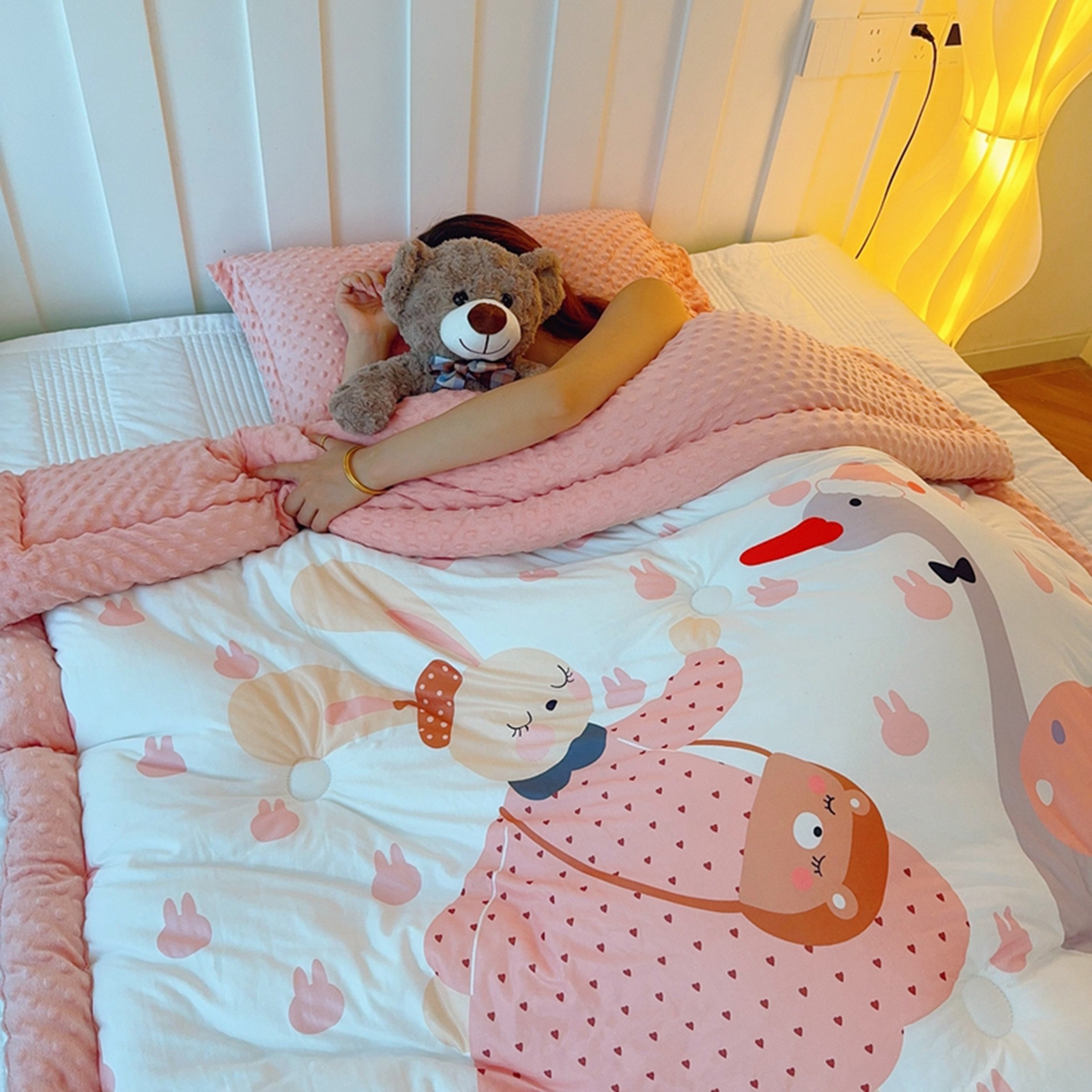 91家纺网 家纺一手货源 找家纺 兜米家居 2025新款针织棉专版数码印花豆豆绒被被子被芯 可爱兔兔