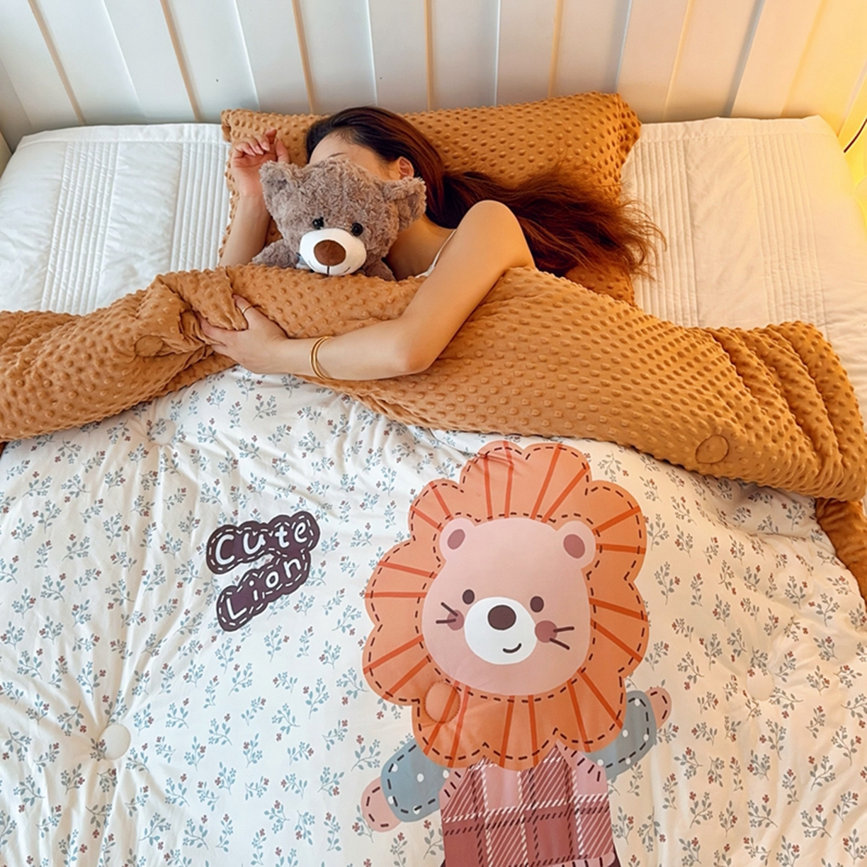 91家纺网 家纺一手货源 找家纺 兜米家居 2025新款针织棉专版数码印花豆豆绒被被子被芯 小狮子