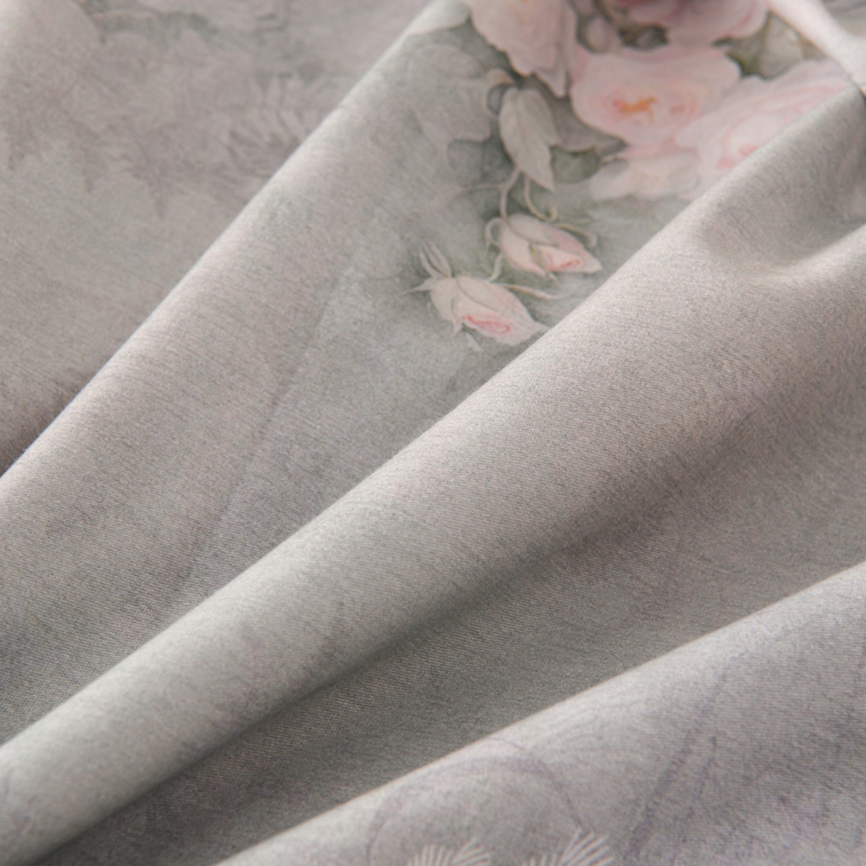 91家纺网 家纺一手货源 找家纺 润淳家居 2025新款全棉生态磨毛数码印花四件套 苏雅风情 蓝灰