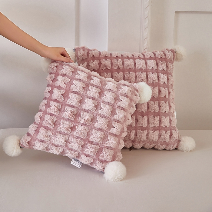 91家纺网 家纺一手货源 找家纺 伊可爱 2025新款秋冬轻奢婉约仿兔毛立体蝴蝶花抱枕被-翩翩 翩翩-豆粉