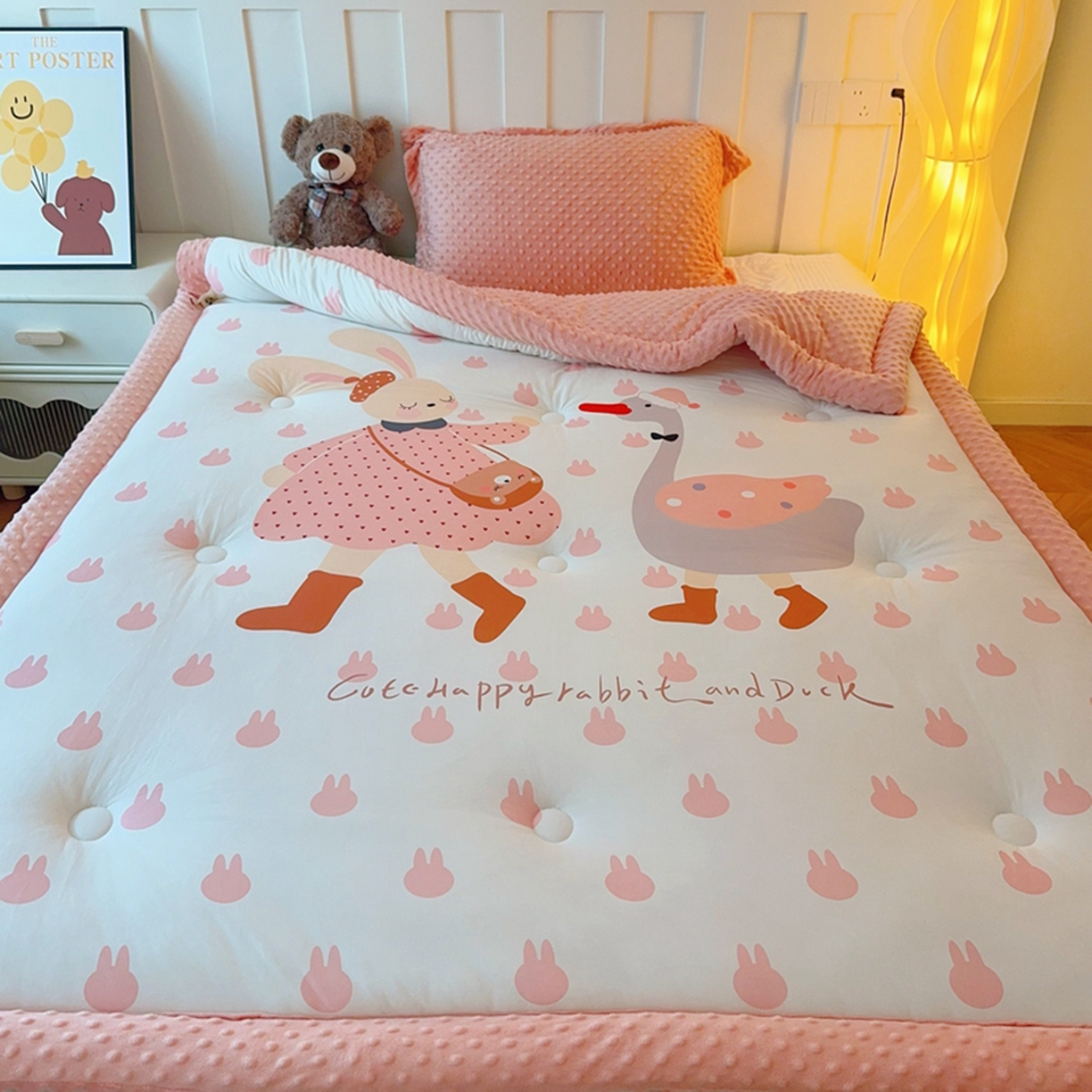 91家纺网 家纺一手货源 找家纺 兜米家居 2025新款针织棉专版数码印花豆豆绒被被子被芯 可爱兔兔