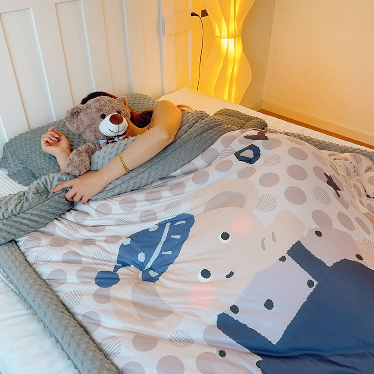 91家纺网 家纺一手货源 找家纺 兜米家居 2025新款针织棉专版数码印花豆豆绒被被子被芯 蓝帽小象