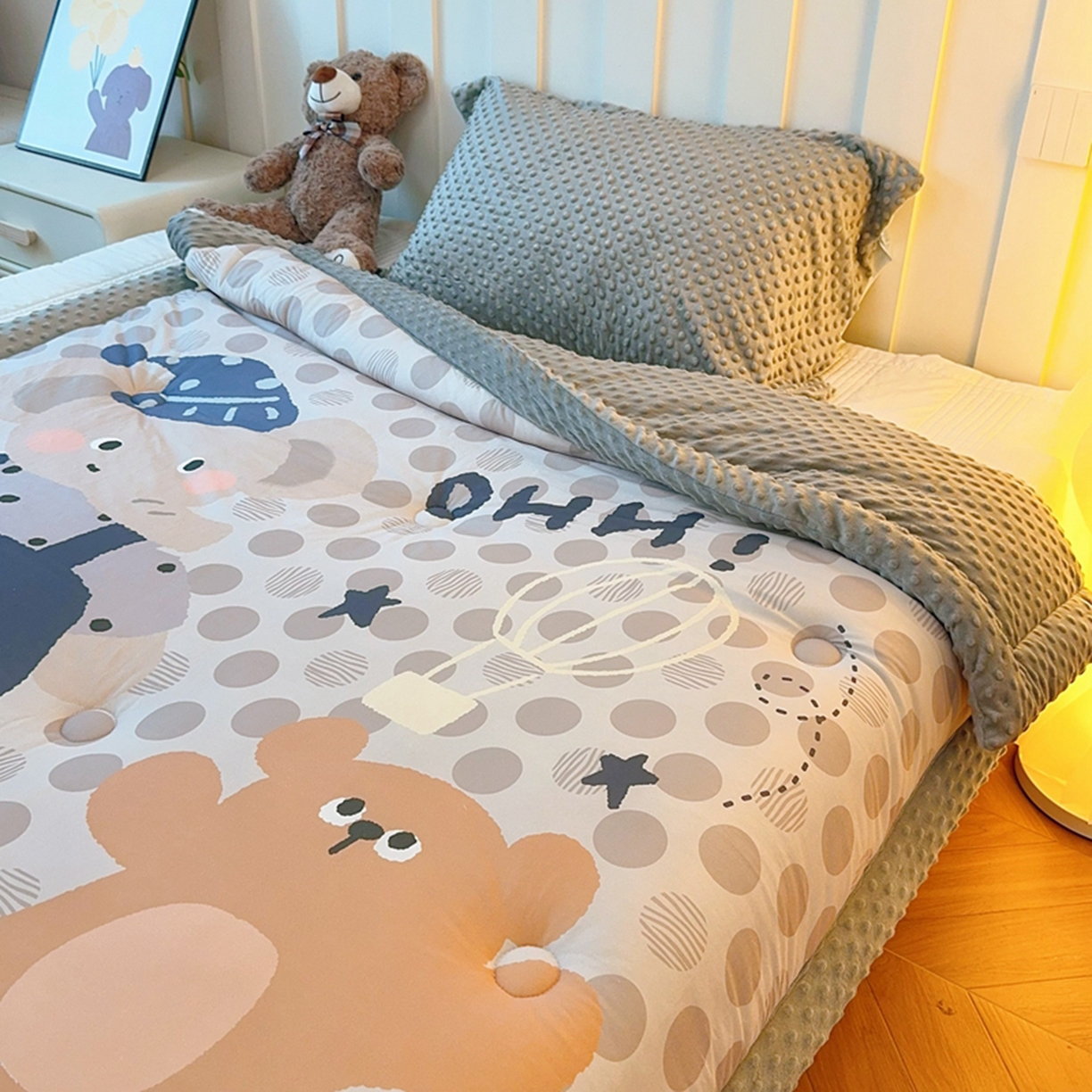 91家纺网 家纺一手货源 找家纺 兜米家居 2025新款针织棉专版数码印花豆豆绒被被子被芯 蓝帽小象