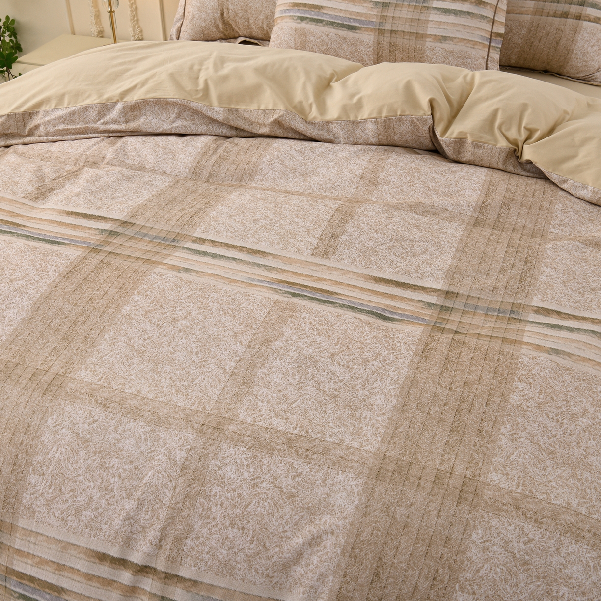 91家纺网 家纺一手货源 找家纺 润淳家居 2025新款全棉生态磨毛数码印花四件套 韵律 驼